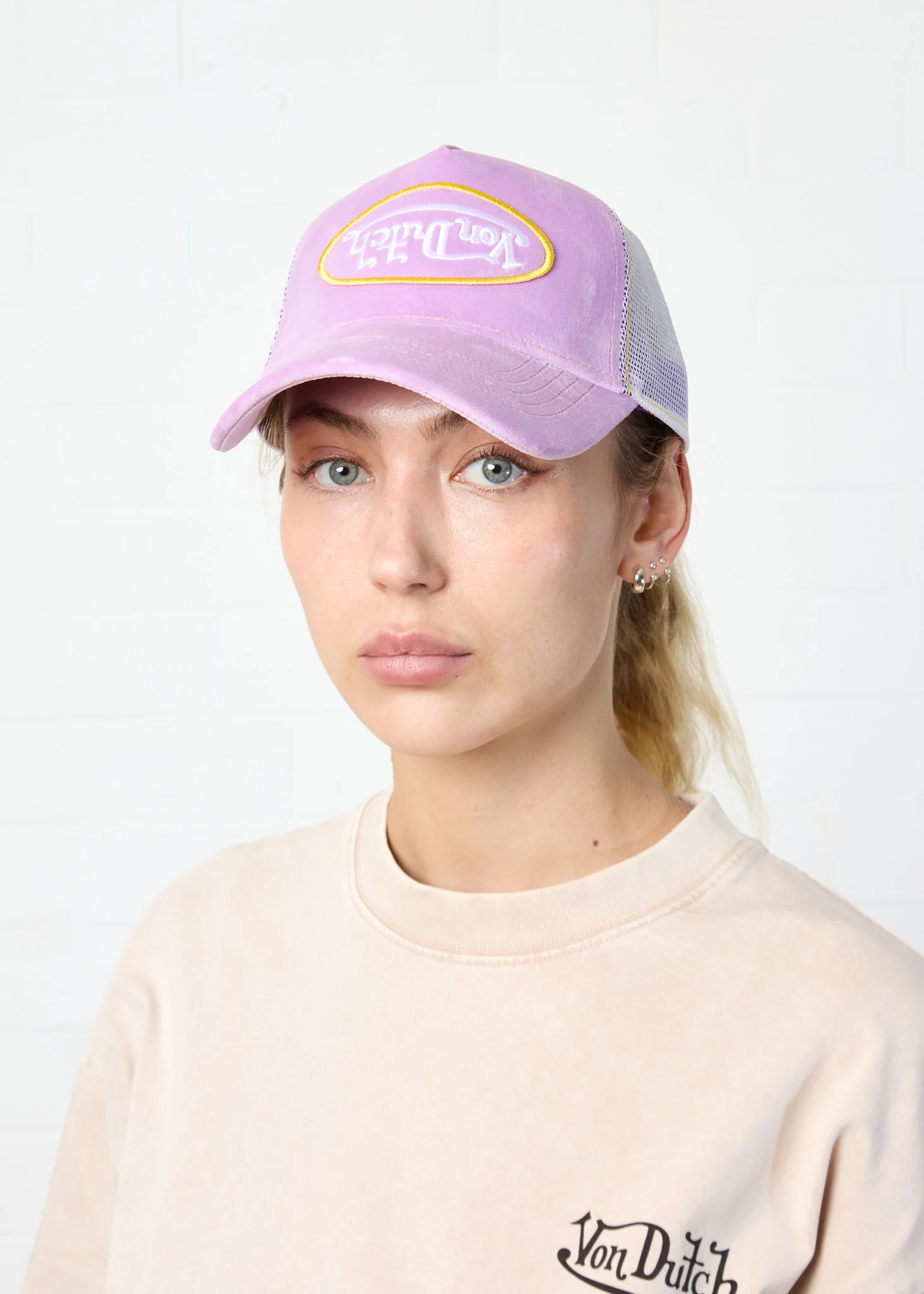 BARLEY GRAPE VELVET TRUCKER - Image 5