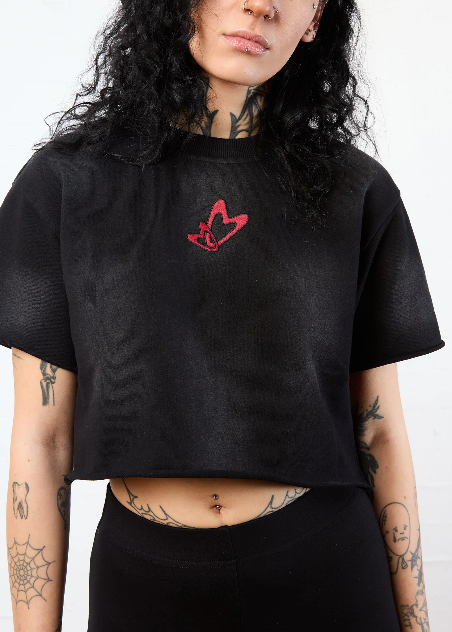 CROPPED TEE (BLACK) - Image 7