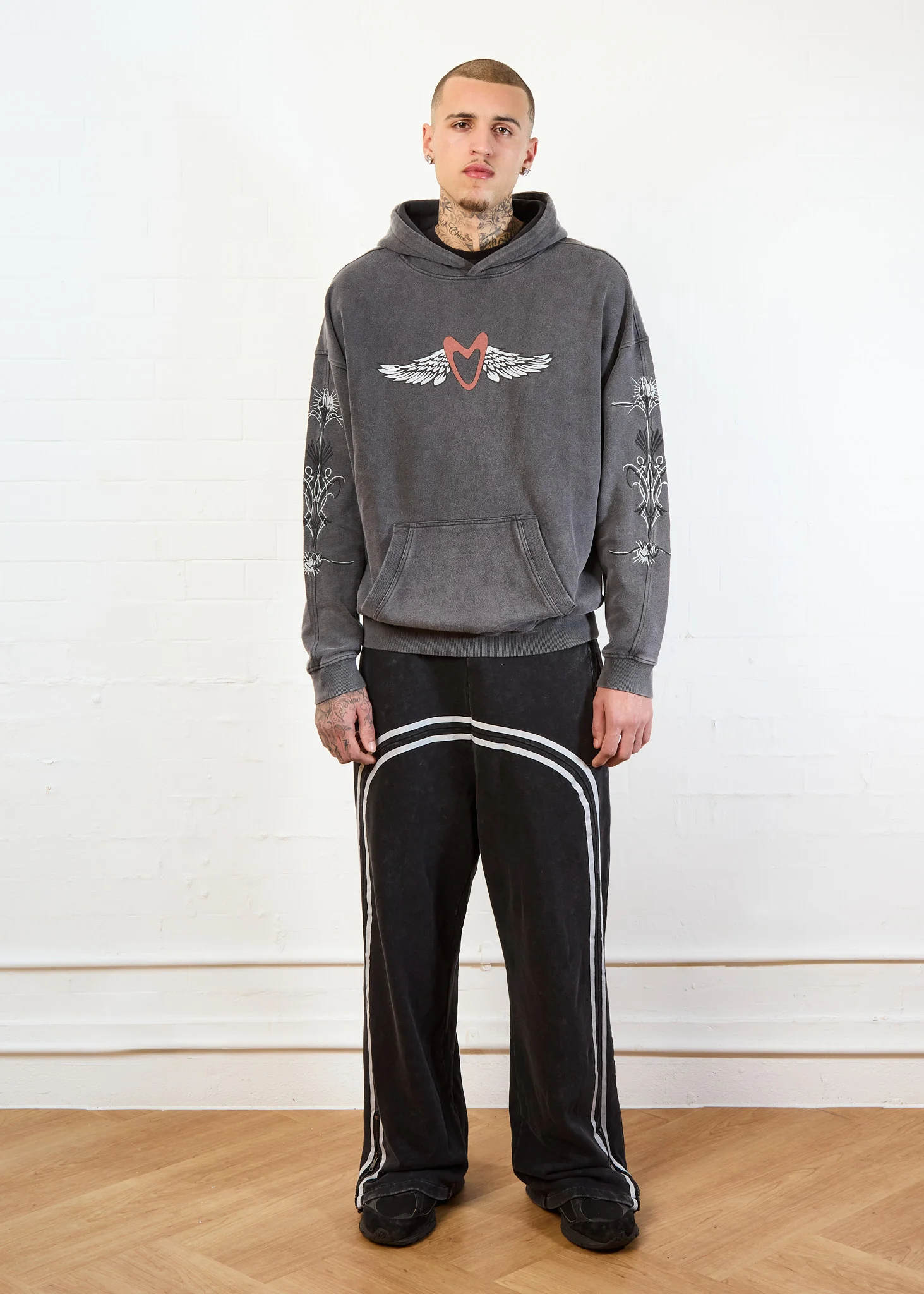 VINTAGE WASH WINGED HOODIE - Image 7