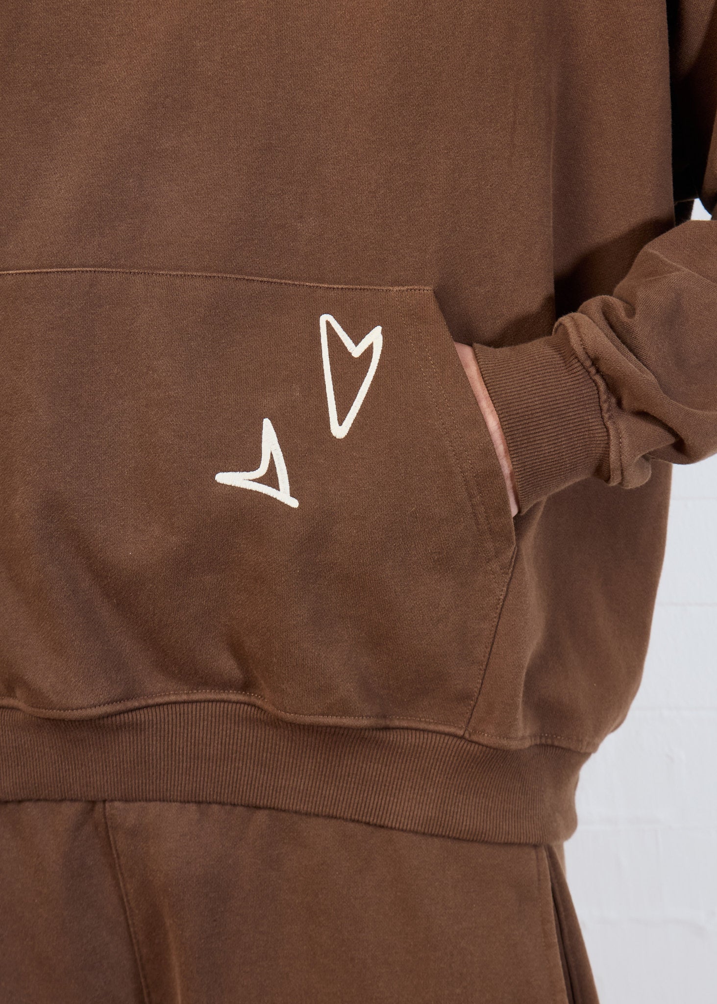 FLYING EYE HOODIE BROWN - Image 7