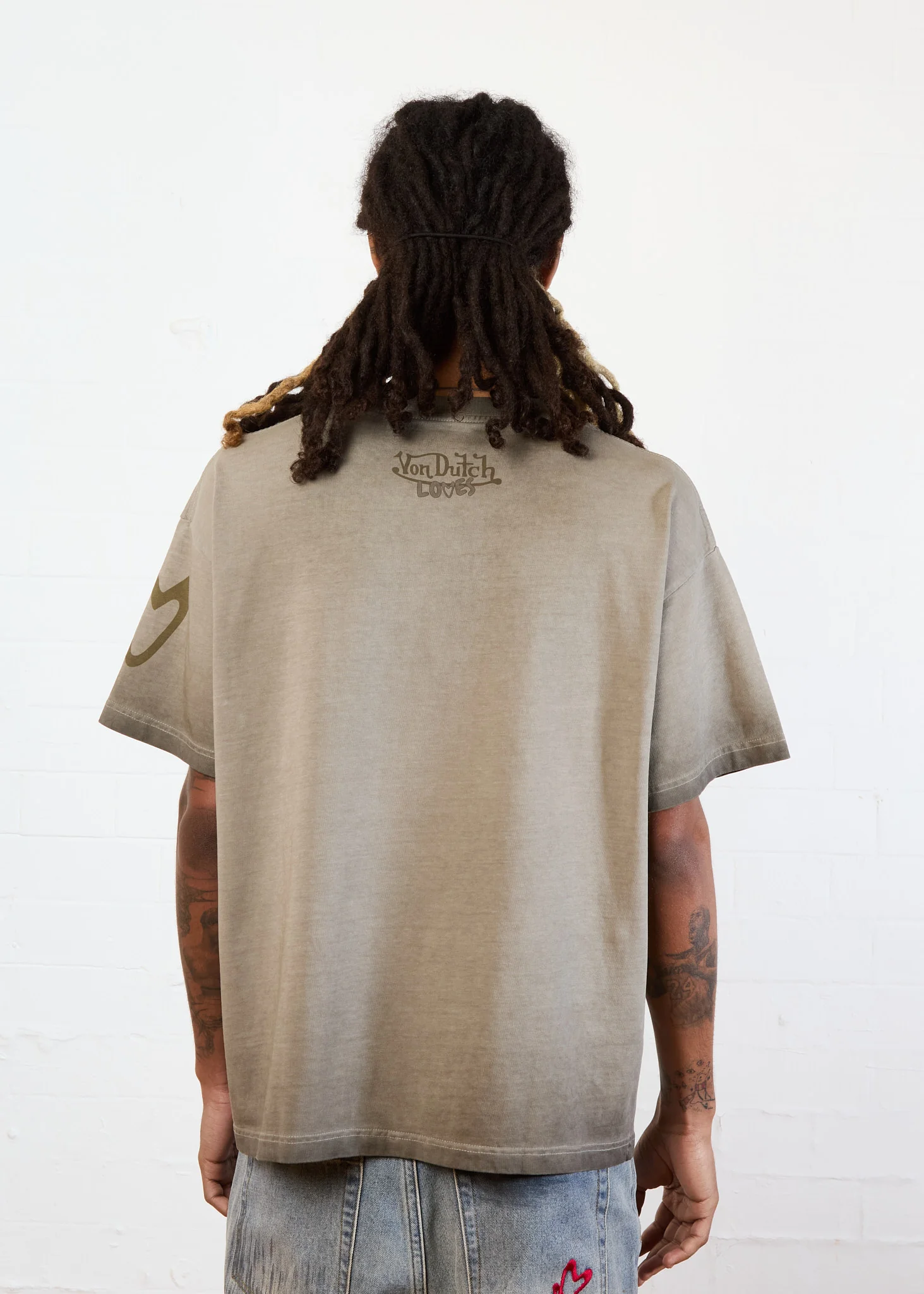 HEART ON SLEEVE TEE (STONE) - Image 8