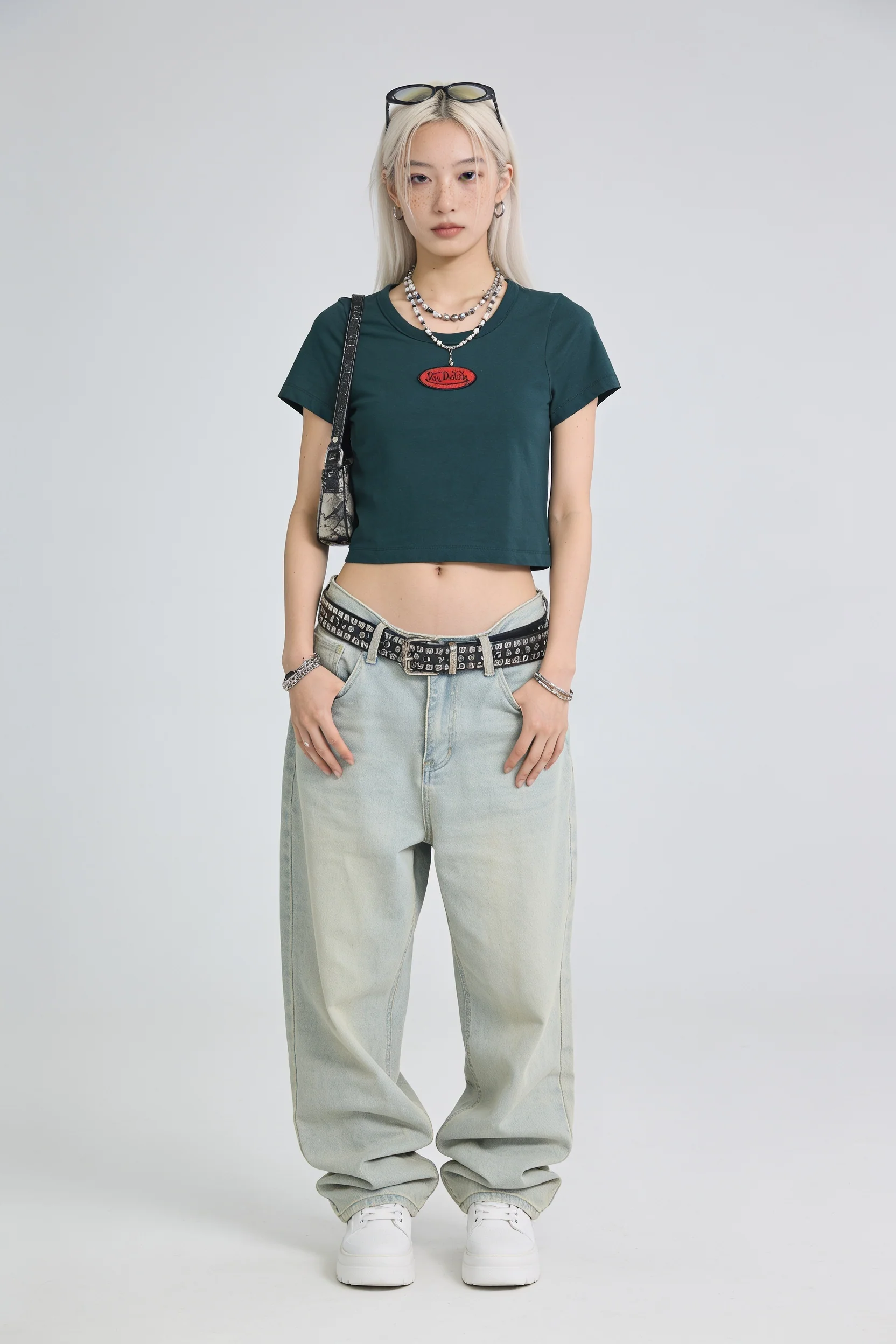 FOREST GREEN LOGO PATCH CROPPED TEE