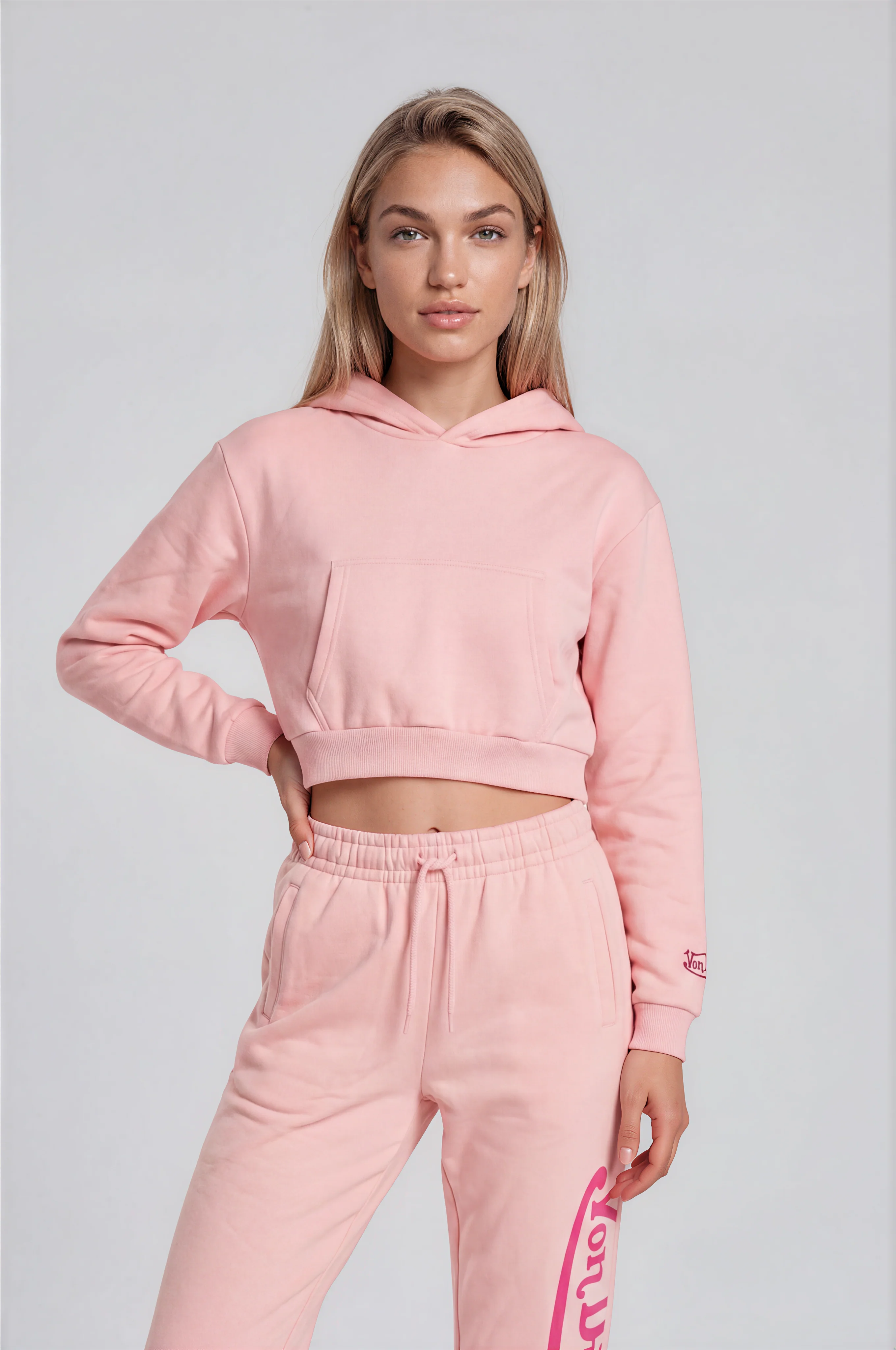 CROPPED BABY PINK HOODIE - Image 4
