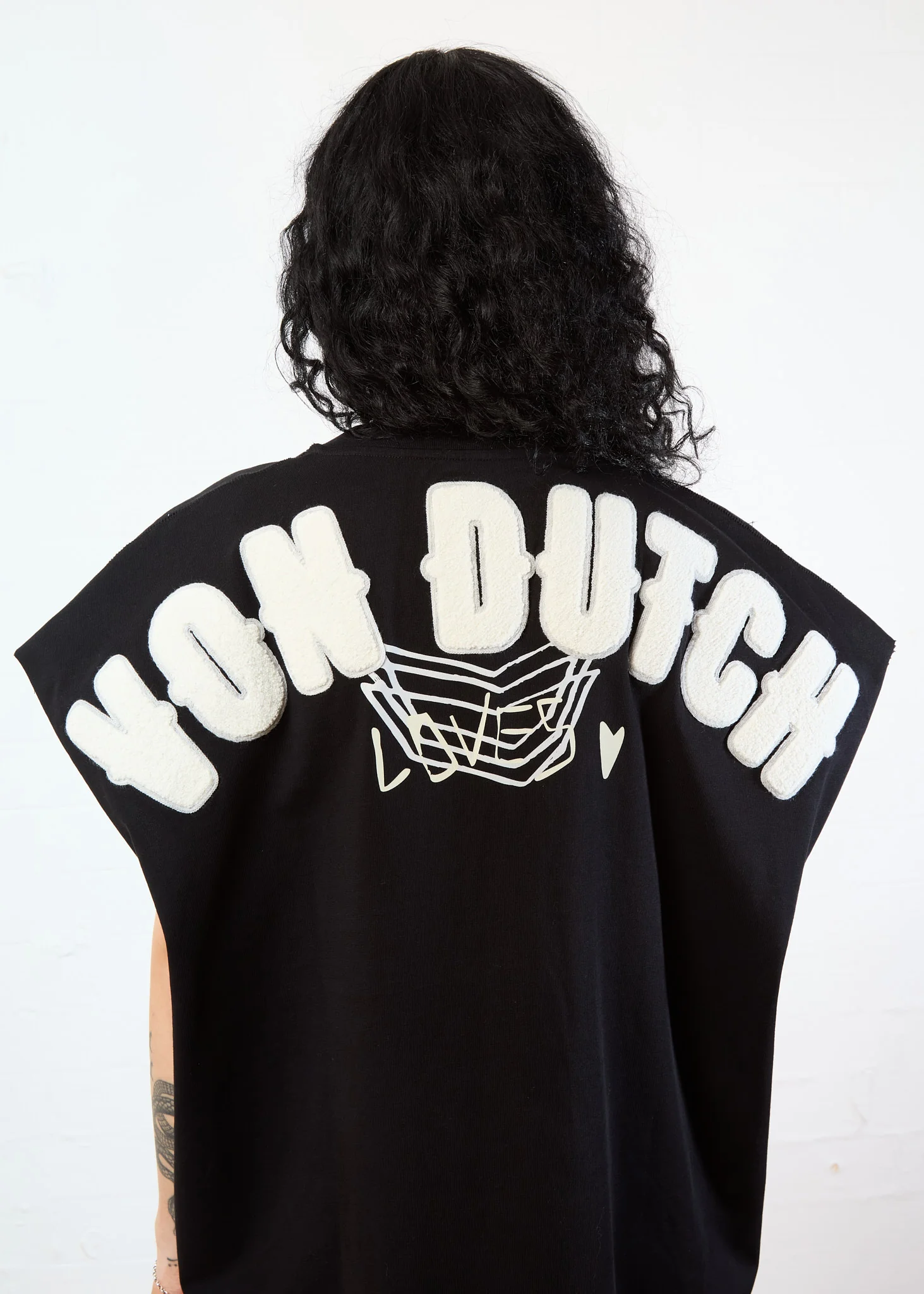 VINTAGE CULTURE X VON DUTCH LOVES MUSCLE T-SHIRT (BLACK) - Image 7
